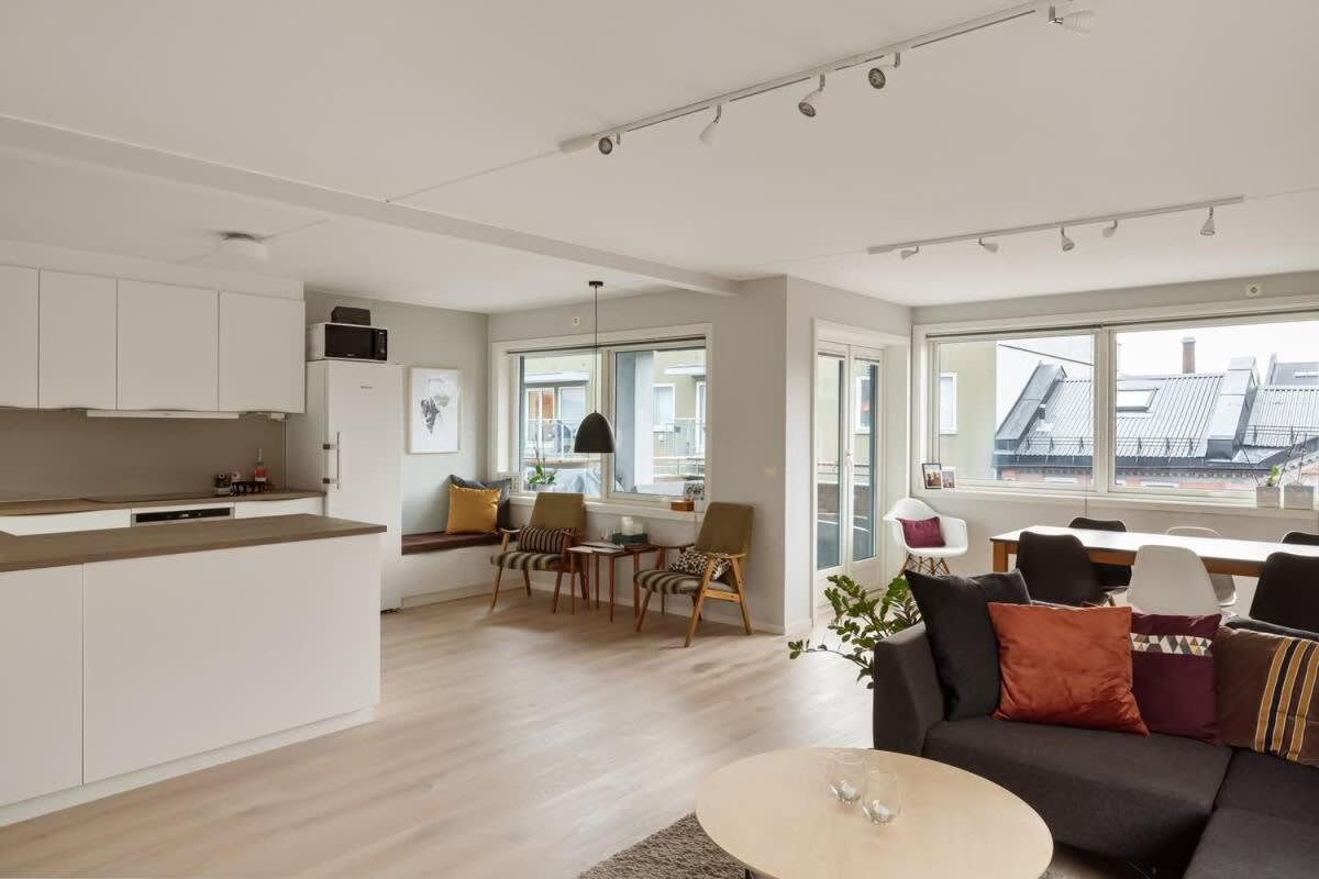 Dinbnb L 15min To C Station L Huge Social Space L Balcony *